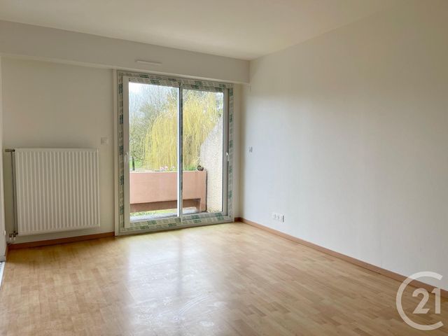 Appartement Duplex à louer - 4 pièces - 80.81 m2 - FOUGERES - 35 - BRETAGNE - Century 21 Gambetta