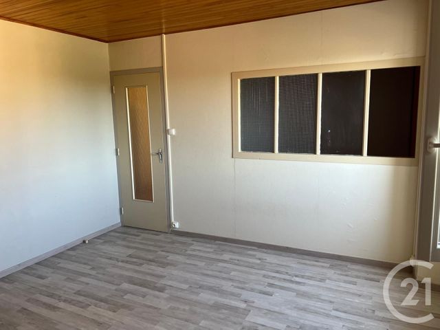 maison à louer - 3 pièces - 76.0 m2 - ST GEORGES DE CHESNE - 35 - BRETAGNE - Century 21 Gambetta