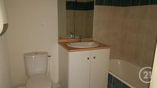 Appartement F2 à louer - 2 pièces - 44.66 m2 - FOUGERES - 35 - BRETAGNE - Century 21 Gambetta