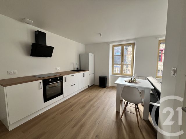 Appartement F1 bis à louer - 2 pièces - 30.04 m2 - FOUGERES - 35 - BRETAGNE - Century 21 Gambetta