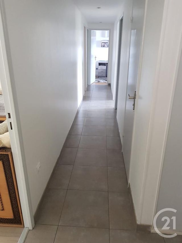 maison à vendre - 6 pièces - 105.66 m2 - FOUGERES - 35 - BRETAGNE - Century 21 Gambetta