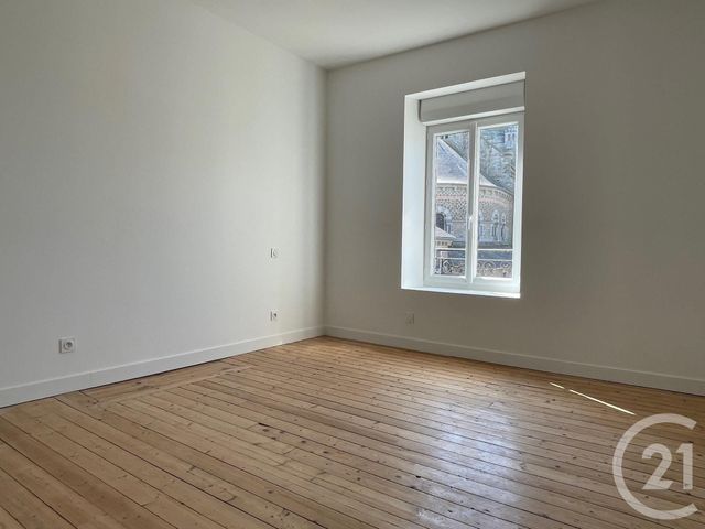 maison à vendre - 9 pièces - 149.99 m2 - FOUGERES - 35 - BRETAGNE - Century 21 Gambetta