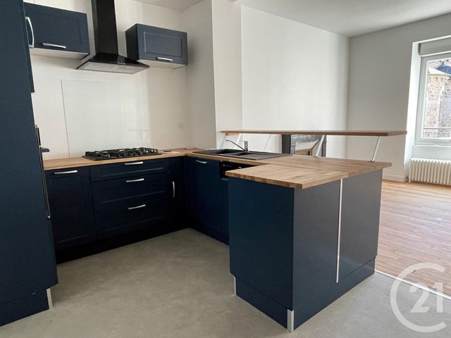 maison à vendre - 9 pièces - 149.99 m2 - FOUGERES - 35 - BRETAGNE - Century 21 Gambetta