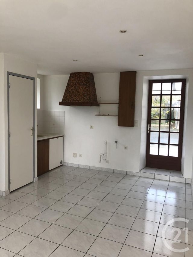 maison à louer - 4 pièces - 82.29 m2 - ST HILAIRE DES LANDES - 35 - BRETAGNE - Century 21 Gambetta