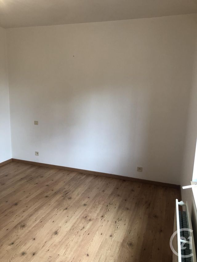 maison à louer - 4 pièces - 82.29 m2 - ST HILAIRE DES LANDES - 35 - BRETAGNE - Century 21 Gambetta