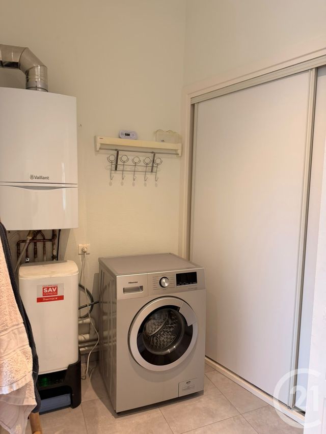 Appartement à louer - 3 pièces - 96.1 m2 - FOUGERES - 35 - BRETAGNE - Century 21 Gambetta