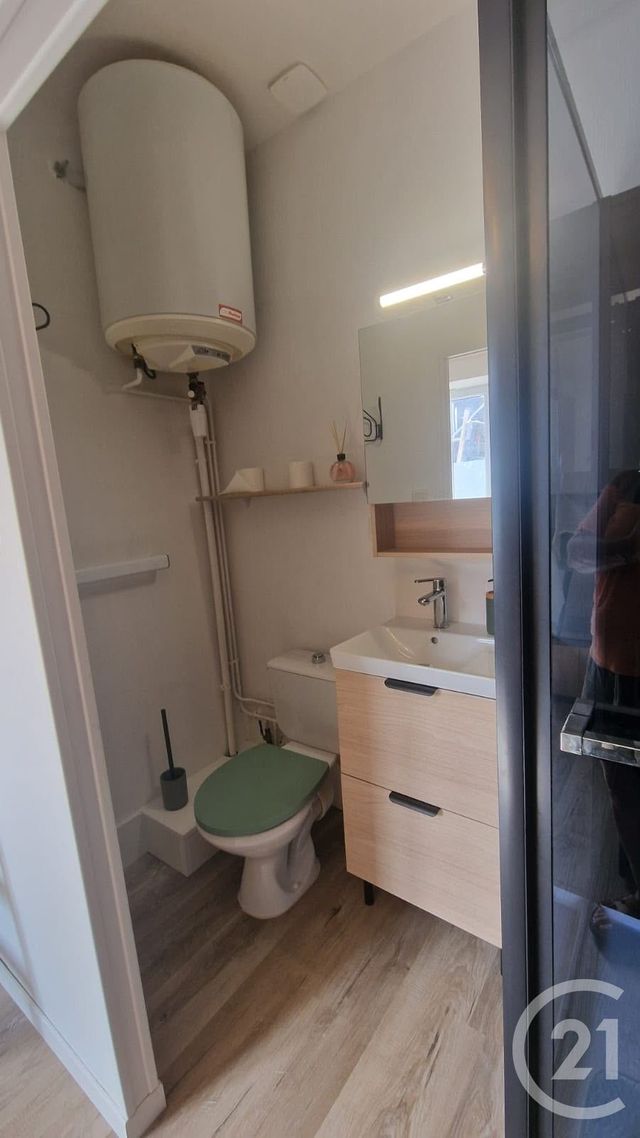 Appartement T1 à vendre - 2 pièces - 48.92 m2 - FOUGERES - 35 - BRETAGNE - Century 21 Gambetta