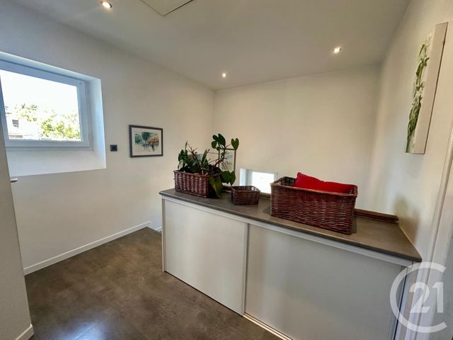 maison à vendre - 5 pièces - 130.0 m2 - FOUGERES - 35 - BRETAGNE - Century 21 Gambetta