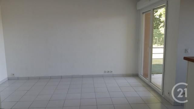 Appartement F2 à louer - 2 pièces - 44.66 m2 - FOUGERES - 35 - BRETAGNE - Century 21 Gambetta