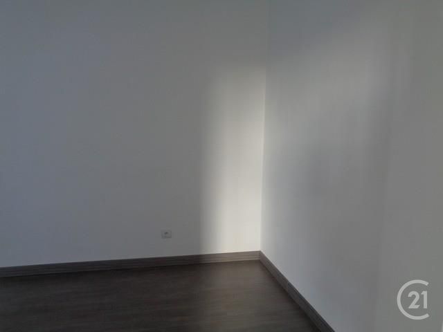 Appartement F2 à louer - 2 pièces - 34.31 m2 - FOUGERES - 35 - BRETAGNE - Century 21 Gambetta