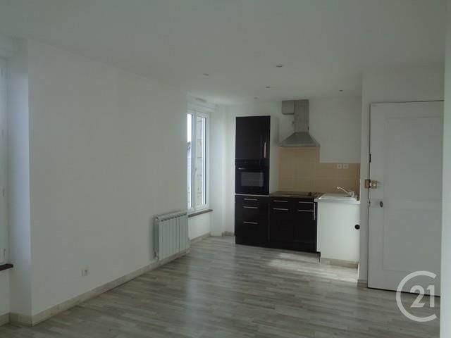 Appartement F2 à louer FOUGERES