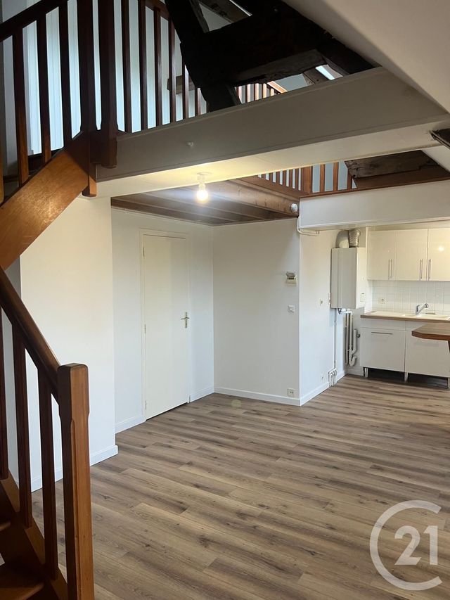 Appartement à louer - 2 pièces - 34.87 m2 - FOUGERES - 35 - BRETAGNE - Century 21 Gambetta