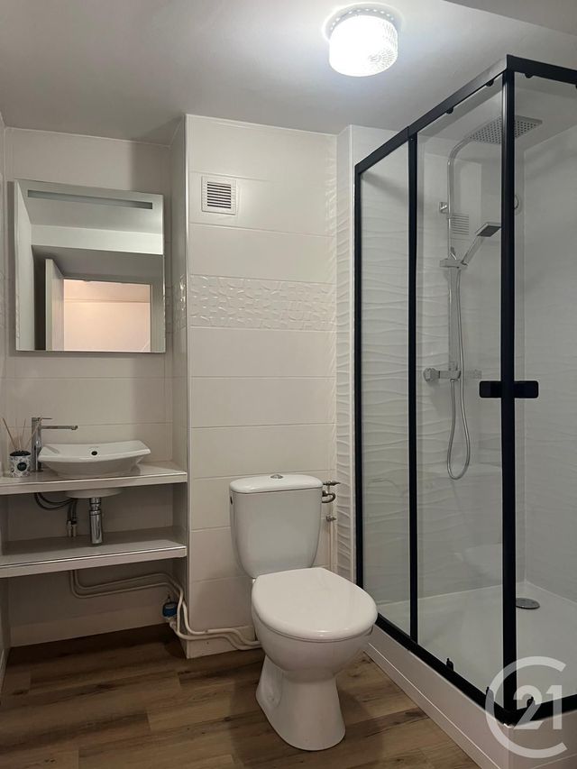 Appartement à louer - 2 pièces - 34.87 m2 - FOUGERES - 35 - BRETAGNE - Century 21 Gambetta