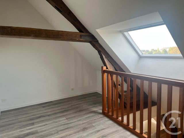 Appartement à louer - 2 pièces - 34.87 m2 - FOUGERES - 35 - BRETAGNE - Century 21 Gambetta