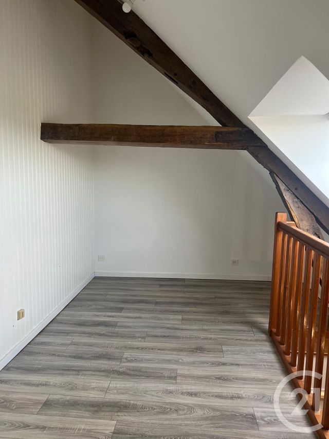 Appartement à louer - 2 pièces - 34.87 m2 - FOUGERES - 35 - BRETAGNE - Century 21 Gambetta