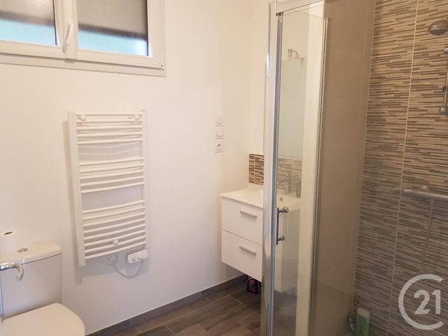 Appartement à louer - 2 pièces - 37.0 m2 - FOUGERES - 35 - BRETAGNE - Century 21 Gambetta