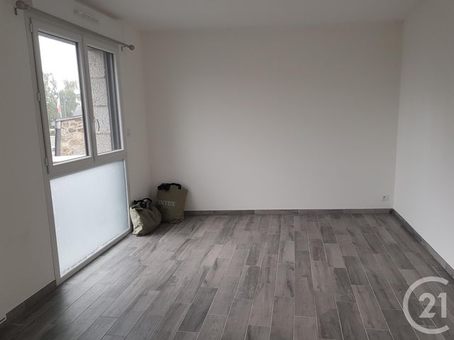 Appartement à louer - 2 pièces - 37.0 m2 - FOUGERES - 35 - BRETAGNE - Century 21 Gambetta