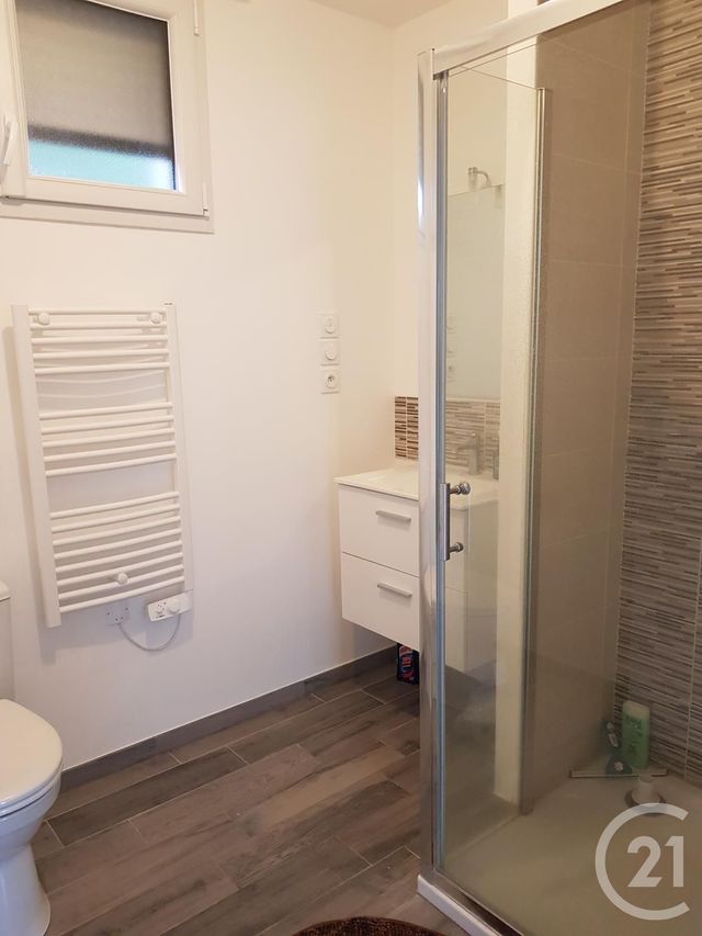 Appartement à louer - 2 pièces - 37.0 m2 - FOUGERES - 35 - BRETAGNE - Century 21 Gambetta
