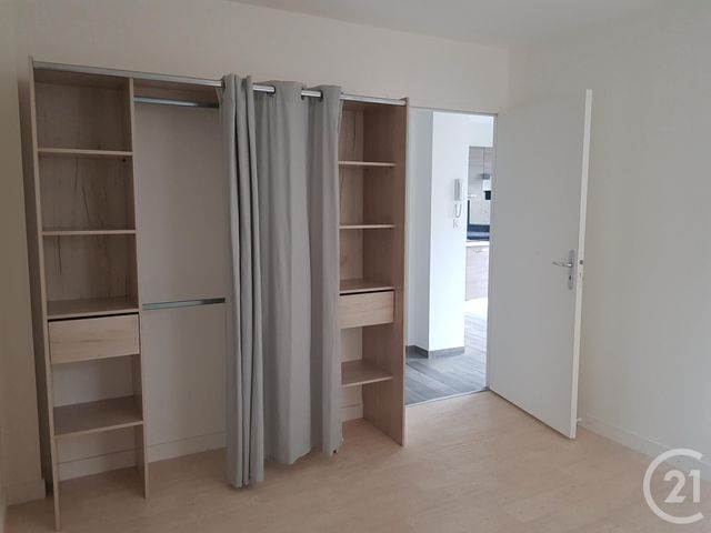 Appartement à louer - 2 pièces - 37.0 m2 - FOUGERES - 35 - BRETAGNE - Century 21 Gambetta