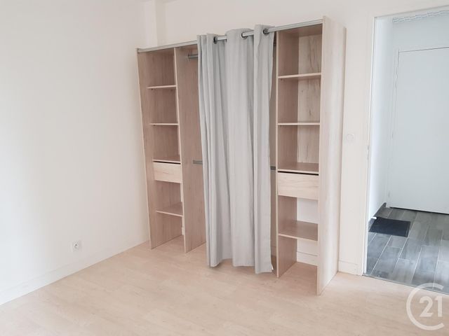 Appartement à louer - 2 pièces - 37.0 m2 - FOUGERES - 35 - BRETAGNE - Century 21 Gambetta