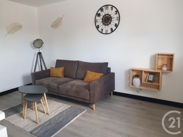 Appartement T2 à louer - 2 pièces - 42.49 m2 - FOUGERES - 35 - BRETAGNE - Century 21 Gambetta