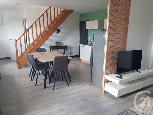 Appartement T2 à louer - 2 pièces - 42.49 m2 - FOUGERES - 35 - BRETAGNE - Century 21 Gambetta