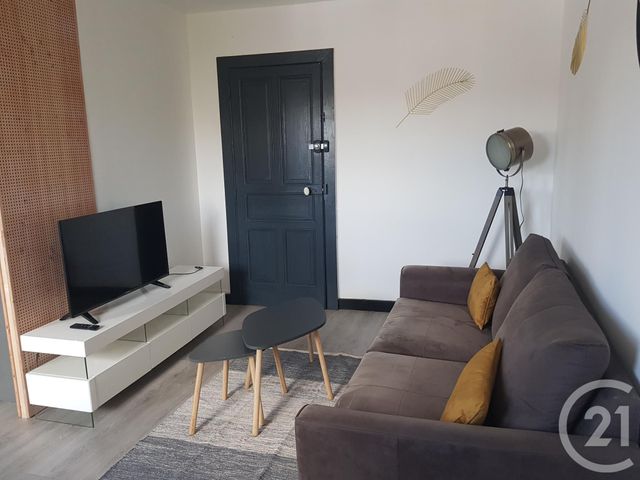 Appartement T2 à louer - 2 pièces - 42.49 m2 - FOUGERES - 35 - BRETAGNE - Century 21 Gambetta