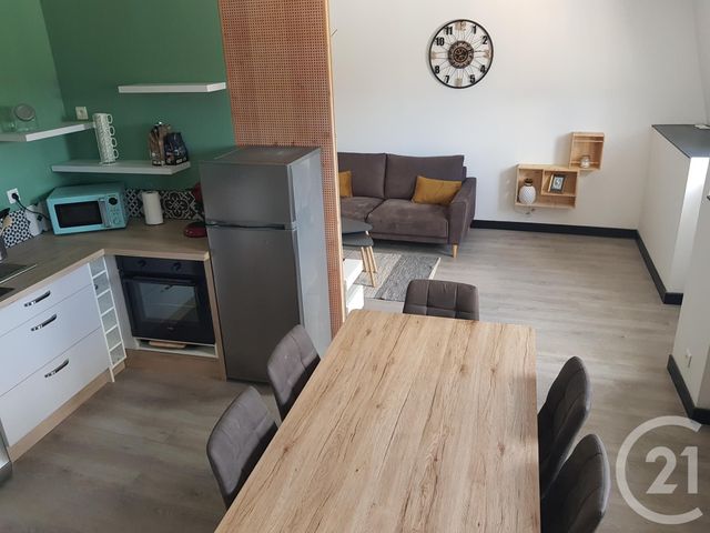 Appartement T2 à louer - 2 pièces - 42.49 m2 - FOUGERES - 35 - BRETAGNE - Century 21 Gambetta
