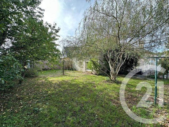 maison à vendre - 7 pièces - 150.86 m2 - FOUGERES - 35 - BRETAGNE - Century 21 Gambetta