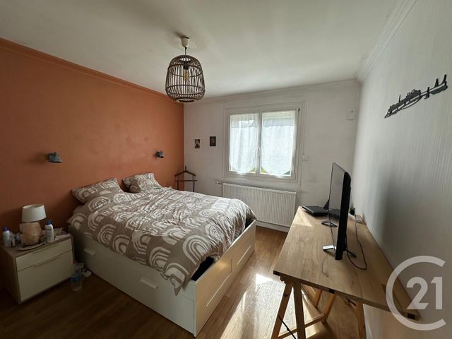 maison à vendre - 7 pièces - 150.86 m2 - FOUGERES - 35 - BRETAGNE - Century 21 Gambetta
