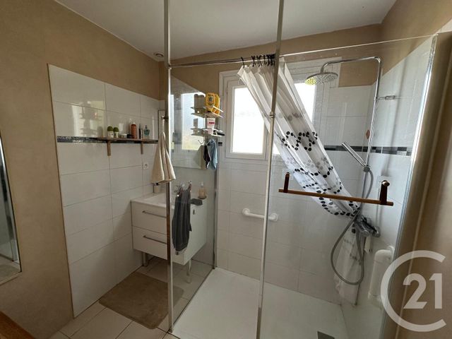 maison à vendre - 7 pièces - 150.86 m2 - FOUGERES - 35 - BRETAGNE - Century 21 Gambetta